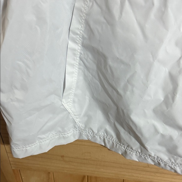 Under Armour White Sleeveless Tank Top - Picture 7 of 7